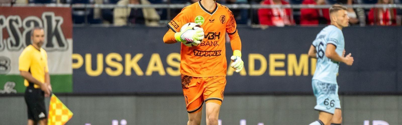 爱体育app-德甲联赛前五名球队实力及未来竞争态势分析